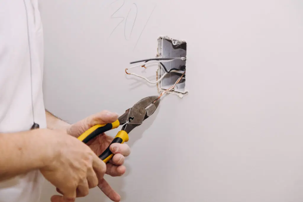 general contractor services electrical repair